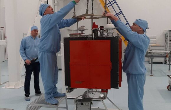 Україна відправила у США свій супутник для запуску в космос