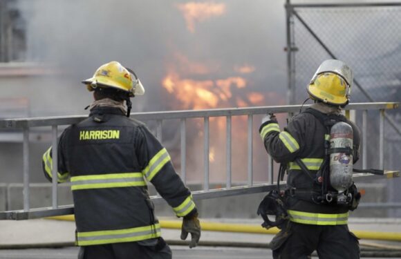 Шестеро людей постраждали внаслідок потужного вибуху на нафтопереробному заводі у Луїзіані