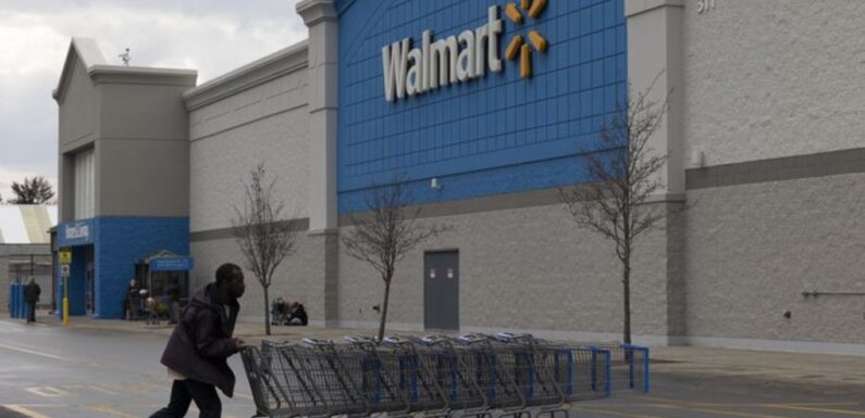 Американська торгова мережа Walmart припиняє продаж цигарок у деяких штатах