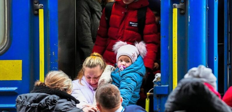 ООН: Понад 23% населення України тепер біженці, а 90% опиняться за межею бідності