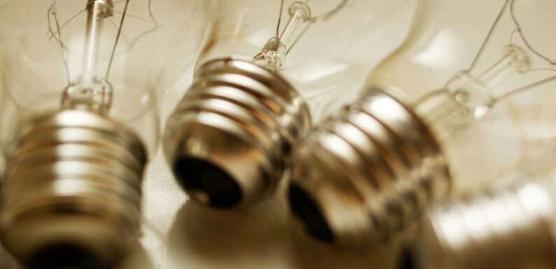 У США зняли з виробництва лампи розжарювання якими зараз користується половина американців