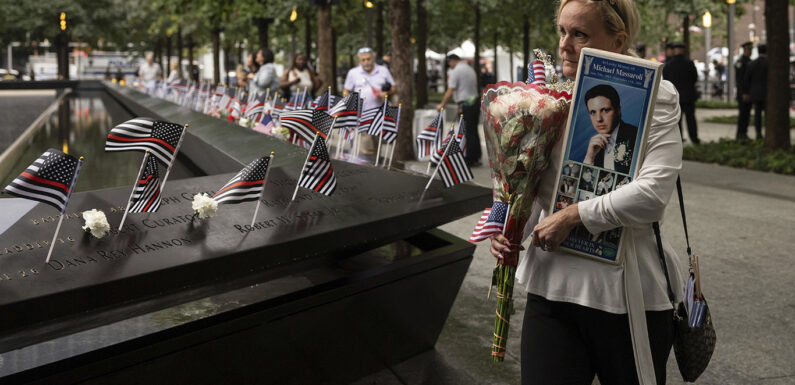 Пам’ятні акції у США у 22-у річницю терактів 11 вересня (+ФОТО)