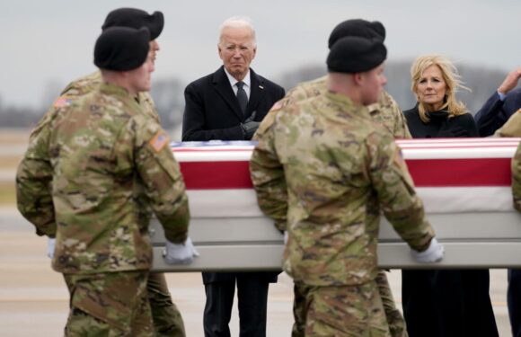 Байден взяв участь у церемонії повернення на батьківщину останків загиблих американських військовослужбовців